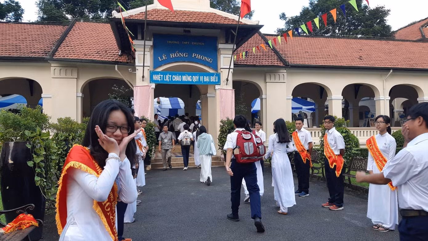 Gần 24 triệu học sinh, sinh viên hân hoan khai giảng năm học mới ảnh 59