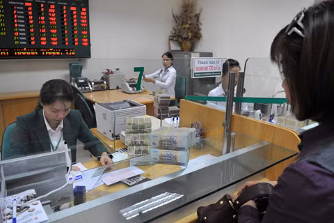 Lãnh đạo các nhà băng lớn đều hứa thực hiện đúng chỉ đạo của Thống đốc Nguyễn Văn Bình để giảm lãi suất cho vay về dưới 15% một năm từ 15/7. Ảnh: Hoàng Hà. 