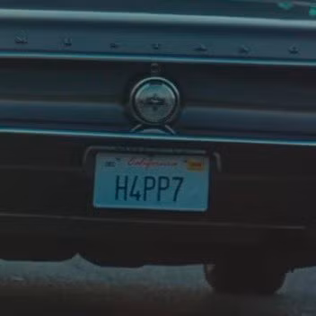 ARMY đã tinh ý nhận ra biển số xe mà Jin dùng để chạy trốn thiên thạch rơi là tên album "HAPPY". Đặc biệt ở chỗ chữ Y đã khéo léo biến tấu giống số 7, là số thành viên, cũng là con số có ý nghĩa đặc biệt đối với BTS.