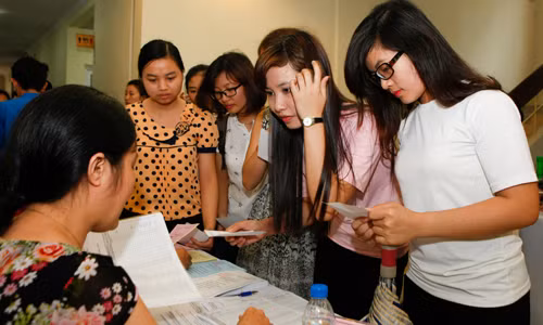 Cô giáo tiểu học ở Sài Gòn bắt học sinh tự tát 32 cái vào mặt ảnh 5