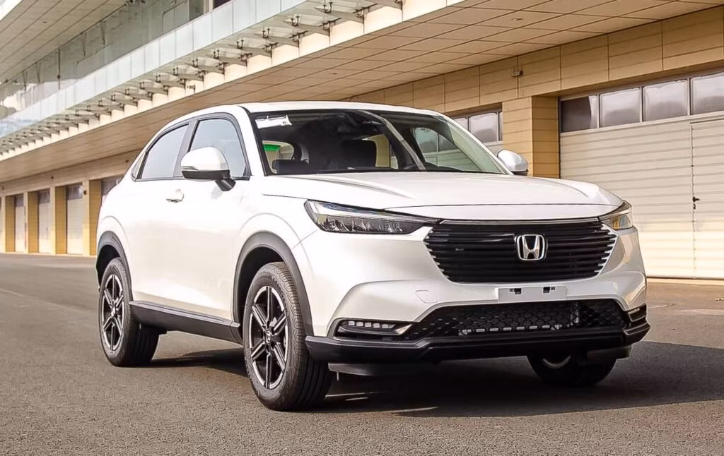 Honda HR-V đang bán tại Việt Nam được nhập khẩu nguyên chiếc từ Thái Lan. Honda HR-V đang bán tại Việt Nam được nhập khẩu nguyên chiếc từ Thái Lan.
