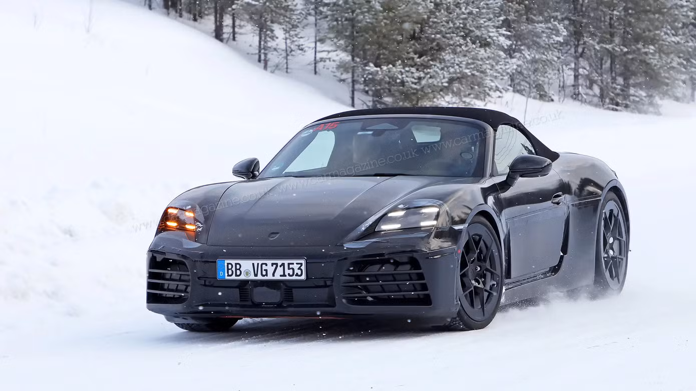 Phiên bản điện của Porsche 718 Boxster được phát hiện chạy thử ở châu Âu. Phiên bản điện của Porsche 718 Boxster được phát hiện chạy thử ở châu Âu.