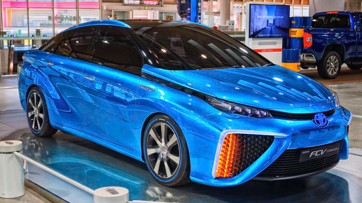 Toyota Mirai. Toyota Mirai.