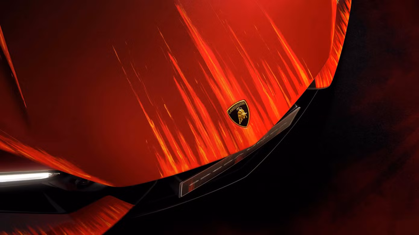 Lớp sơn này kết hợp các tông màu đỏ Rosso Mars, cam Arancio Dac và cam Arancio Apodis đi kèm hiệu ứng chuyển màu độc đáo giữa sắc đỏ Rosso Efesto và màu sơn đen Nero Pegaso.