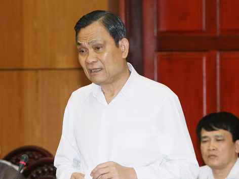 Bộ trưởng Bộ Nội vụ Nguyễn Thái Bình phát biểu ý kiến tại phiên họp. Ảnh: Phương Hoa
