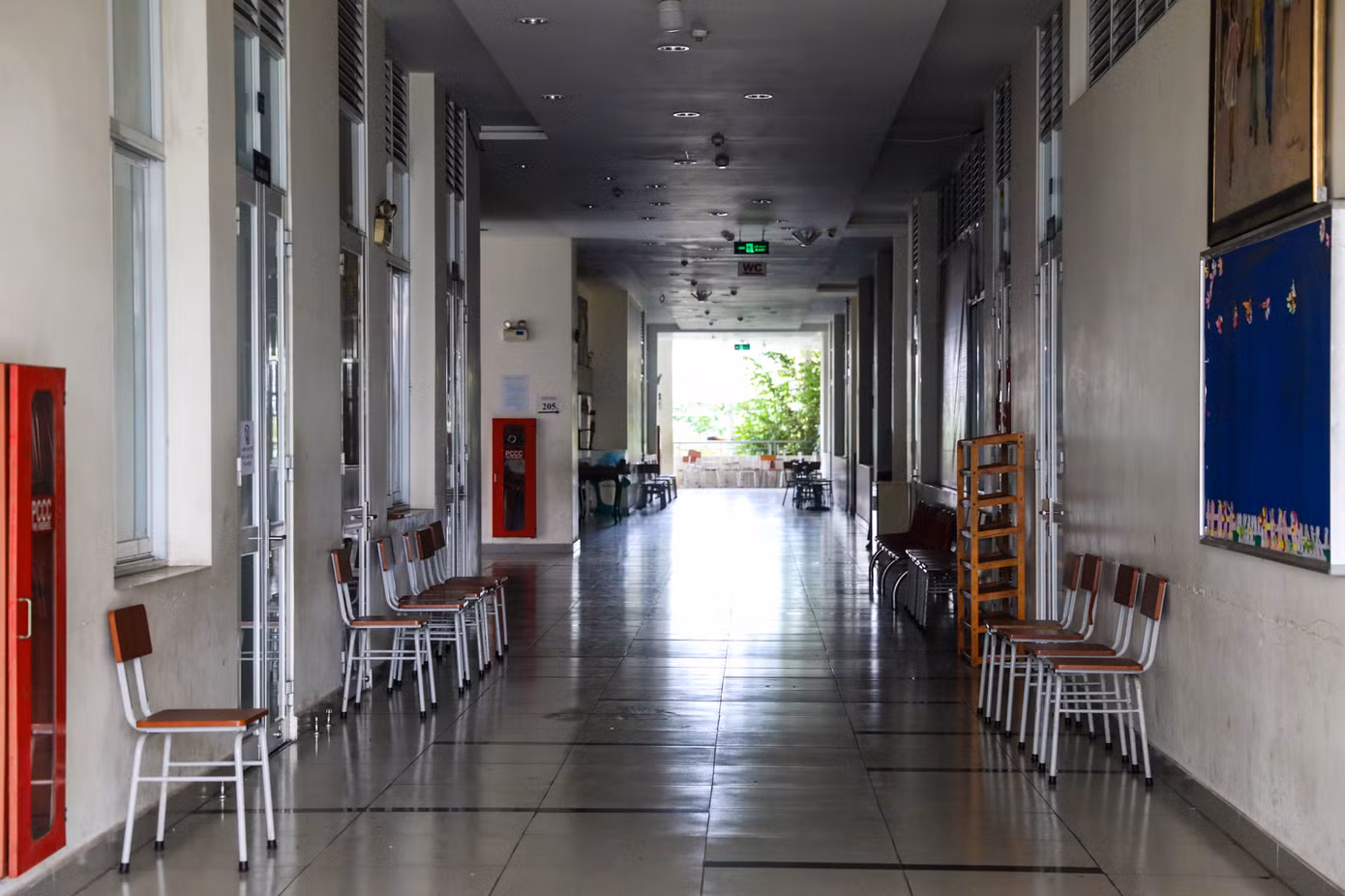 Nhà thiếu nhi có 14 phòng chức năng và 23 phòng học năng khiếu. Nhà thiếu nhi có 14 phòng chức năng và 23 phòng học năng khiếu.