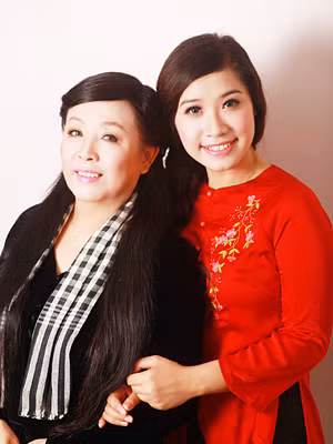 NSND Thu Hiền và ca sĩ Bích Hồng 