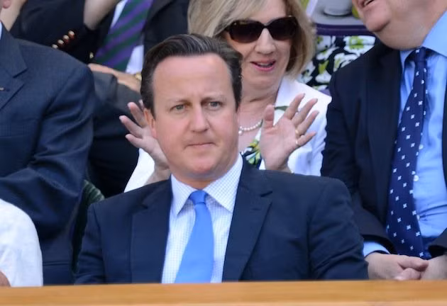 Thủ tướng Anh David Cameron đến chứng kiến chiến thắng lịch sử của Murray