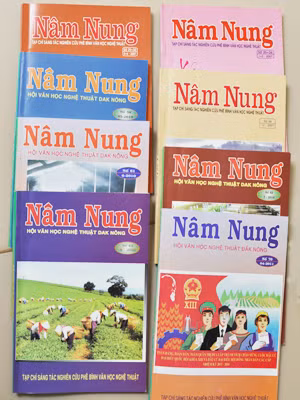 Tạp chí Nâm Nung cũng là một nạn nhân