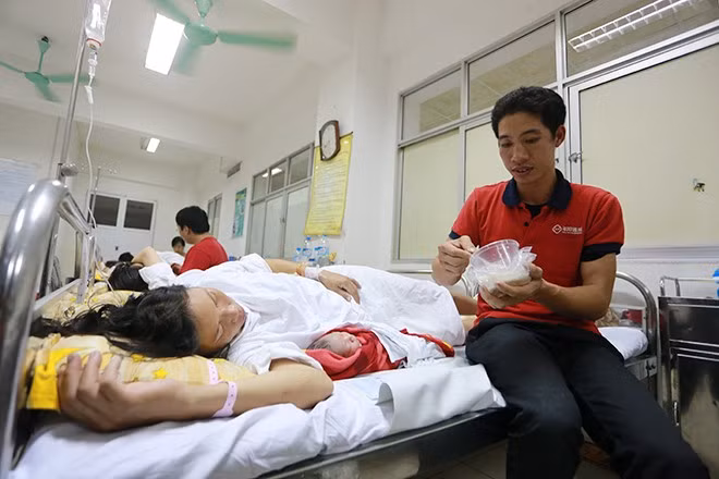 Bé gái Nguyễn Thị Thùy Dung chào đời lúc 2h45 sáng 1/11, bé gái nặng 3,2kg tại Bệnh viện Phụ sản trung ương (Hà Nội). Bố em là Nguyễn Văn Dũng (31 tuổi), mẹ là Lê Thị Duyên (26 tuổi). Gia đình anh Dũng, chị Duyên ở Hoàng Xá, Nam Chính, Nam Sách, Hải Dương