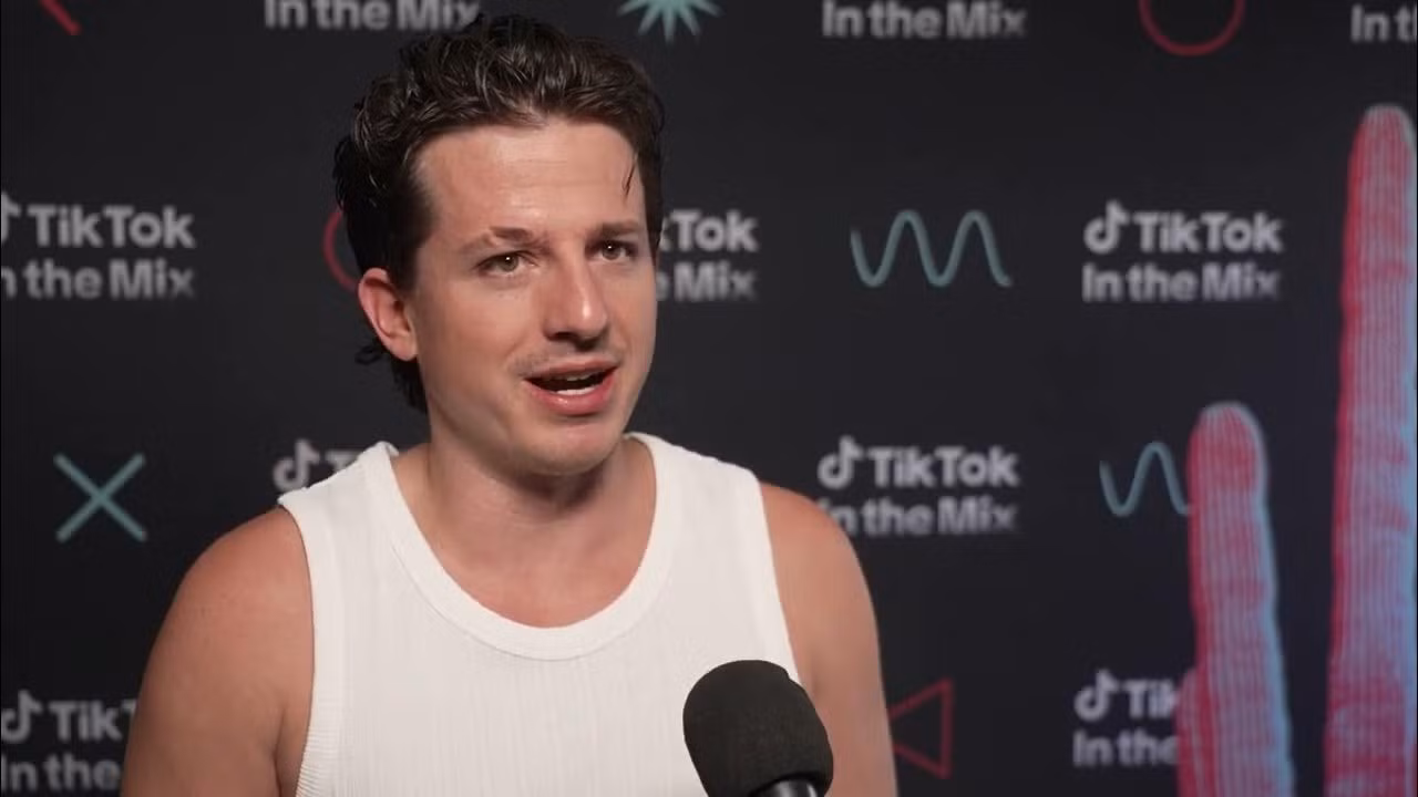 Charlie Puth xuất hiện bảnh bao tại TikTok In The Mix.