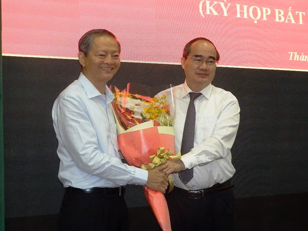 Thủ tướng miễn nhiệm Phó Chủ tịch UBND TPHCM Lê Văn Khoa ảnh 1
