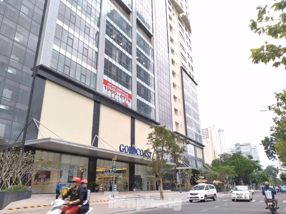 Khu đất trường Chính trị Khánh Hoà cũ nay đi vào hoạt động với tên gọi mới Goldcost. Ảnh L.H