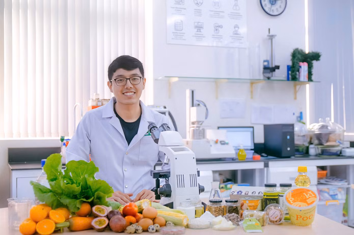 Minh Quân muốn học lên với ngành Công nghệ Thực phẩm để đóng góp nhiều hơn cho cộng đồng. Minh Quân muốn học lên với ngành Công nghệ Thực phẩm để đóng góp nhiều hơn cho cộng đồng.