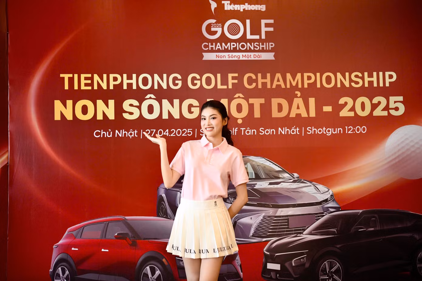 Ngọc Thảo tự hào khi là một trong ba đại sứ giải Golf do báo Tiền Phong tổ chức. Ngọc Thảo tự hào khi là một trong ba đại sứ giải Golf do báo Tiền Phong tổ chức.