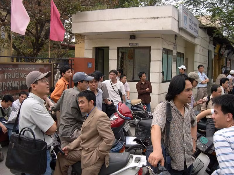 Đông đảo phóng viên đang sẵn sàng chờ đưa tin... Ảnh: TPO