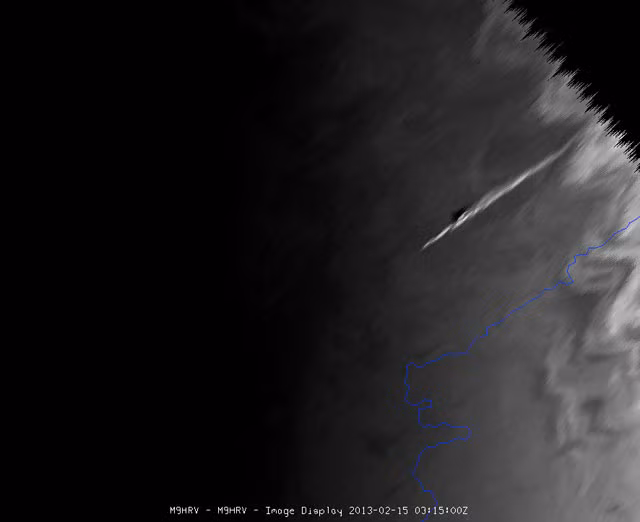 Vệ tinh thời tiết Meteosat 10 chụp được hình ảnh cho thấy thiên thạch đang bay vào khí quyển Trái Đất