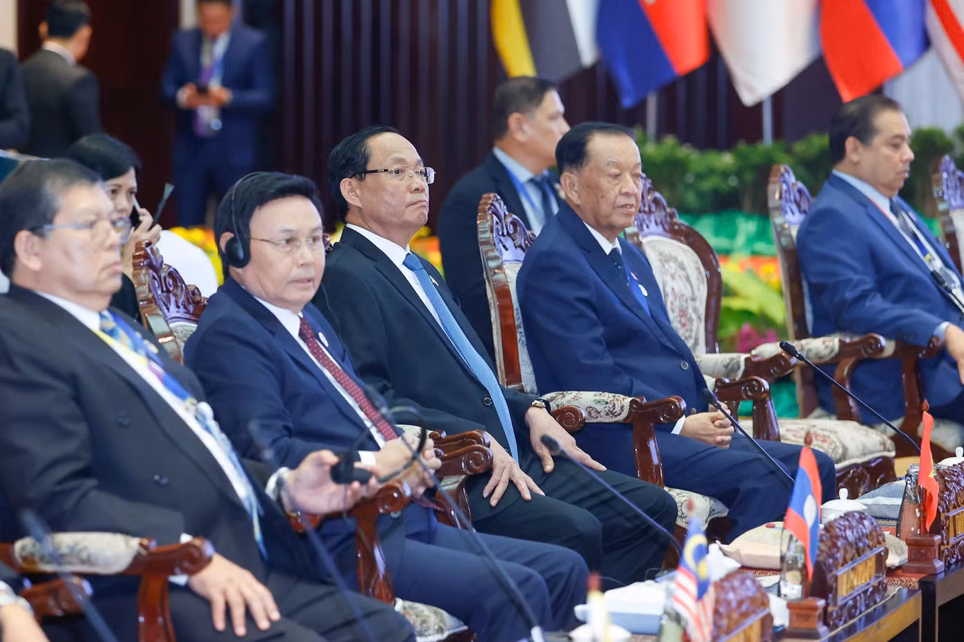 Lãnh đạo các nước ASEAN tham dự phiên đối thoại với đại diện Hội đồng liên Nghị viện ASEAN. Lãnh đạo các nước ASEAN tham dự phiên đối thoại với đại diện Hội đồng liên Nghị viện ASEAN.