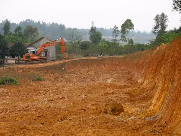 Ảnh tàn phá di tích Đền Hùng ảnh 5