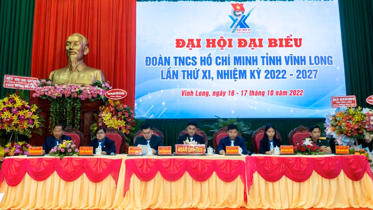 Đoàn Chủ tịch điều hành đại hội