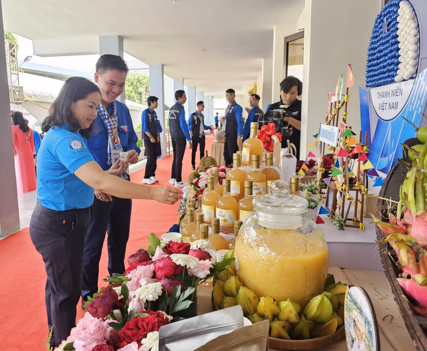 Sản phẩm thanh niên khởi nghiệp TP Cần Thơ trưng bày tại đại hội. Ảnh: Hòa Hội