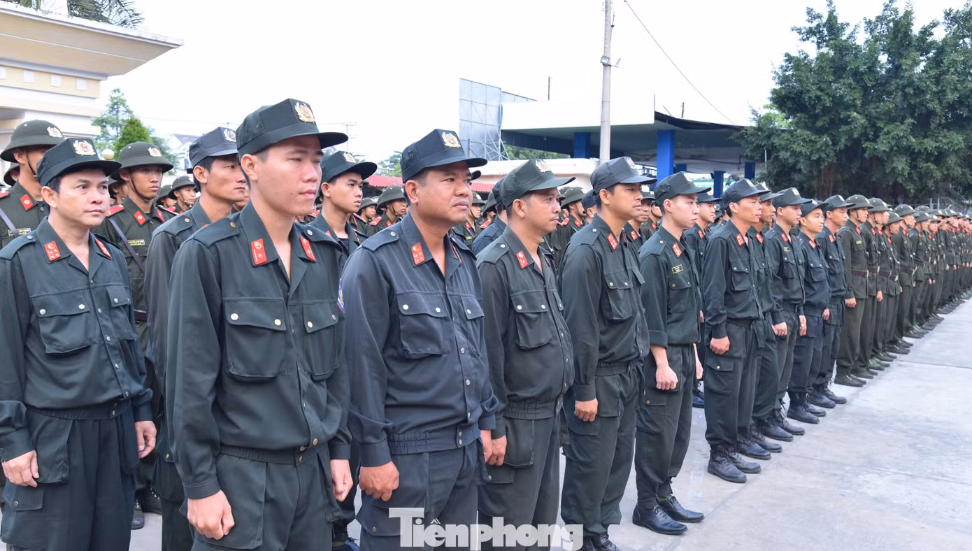 Chiến sĩ Trung đoàn Cảnh sát cơ động Tây Nam Bộ tham gia Chủ Nhật Đỏ. Ảnh: Hòa Hội Chiến sĩ Trung đoàn Cảnh sát cơ động Tây Nam Bộ tham gia Chủ Nhật Đỏ. Ảnh: Hòa Hội