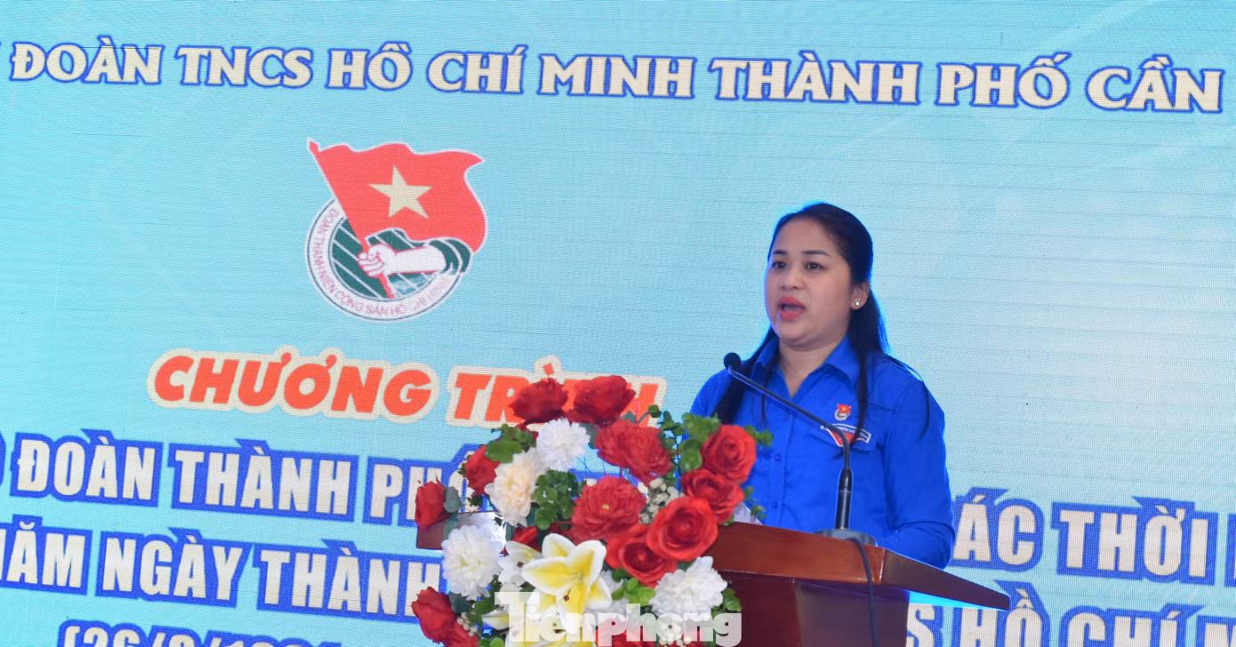 Chị Lư Thị Ngọc Anh – Bí thư Thành Đoàn Cần Thơ phát biểu. Ảnh: Hòa Hội