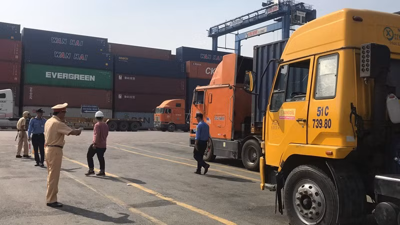 Phát hiện nhiều tài xế container ở cảng Cát Lái dương tính ma tuý ảnh 1