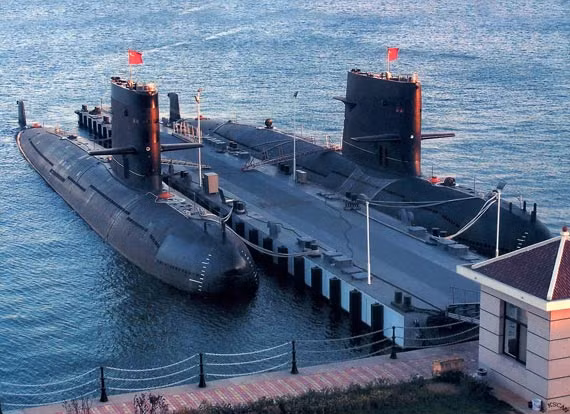 Tàu ngầm Type 039G, lớp Tống của hải quân Trung Quốc tại quân cảng. Tàu ngầm Type 039G, lớp Tống của hải quân Trung Quốc tại quân cảng