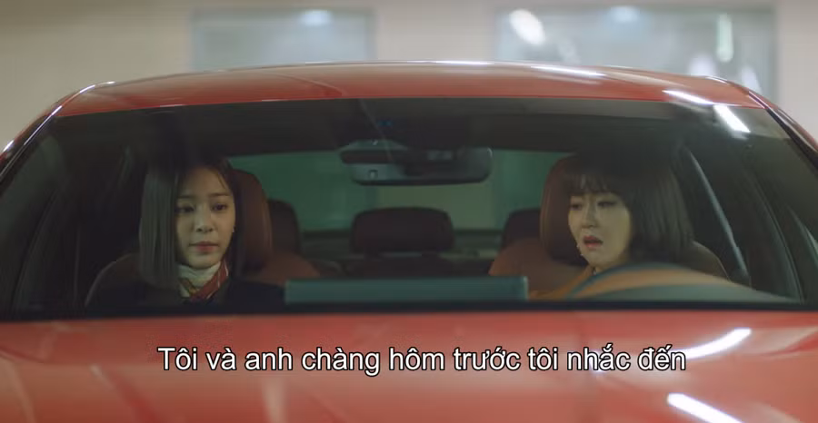 Yu Jeong còn tìm đến "quân sư quạt mo" Young Seo để xin ý kiến.