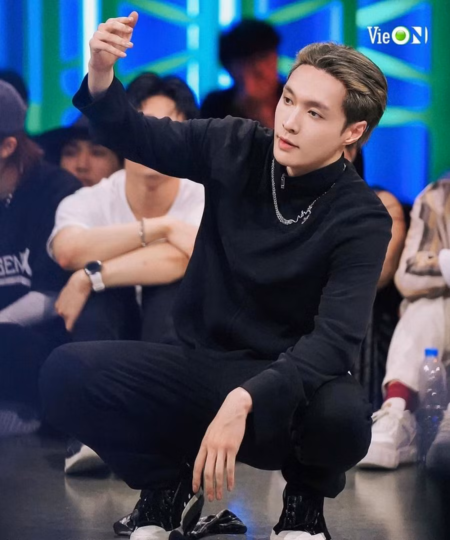 Trương Nghệ Hưng mất điểm vì lựa chọn sai lầm trong phần biểu diễn