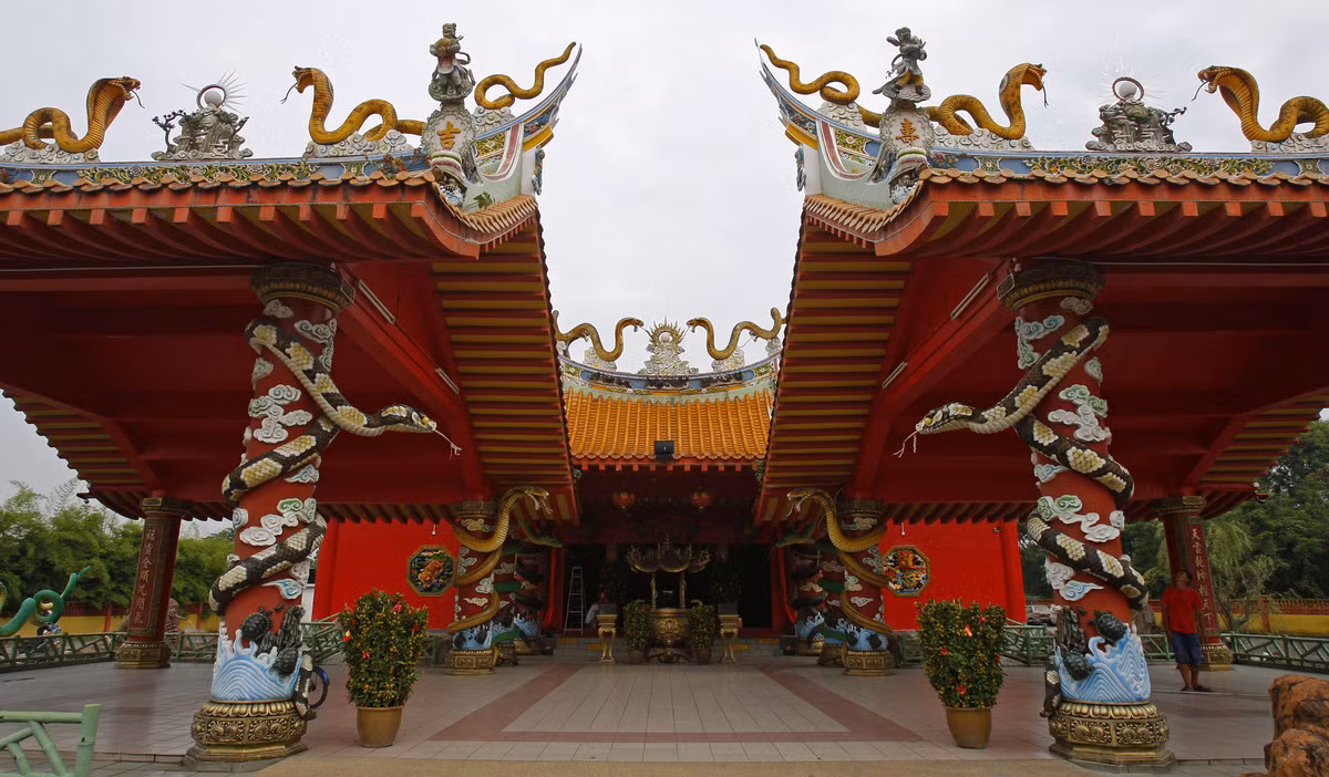 Chùa rắn ở Malaysia là địa điểm mà người dân trong nước tìm đến trong dịp năm mới Quý Tỵ 2013. Chùa rắn ở Malaysia là địa điểm mà người dân trong nước tìm đến trong dịp năm mới Quý Tỵ 2013