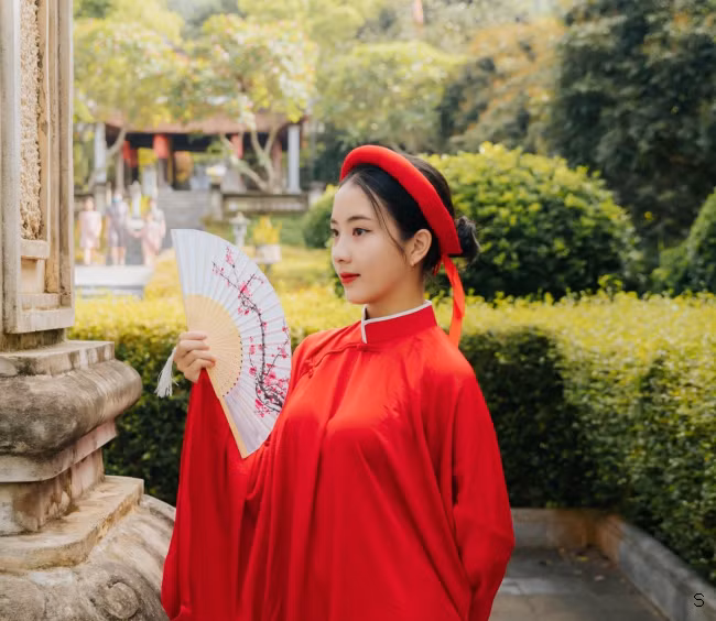 Hà Trang với nhan sắc xinh đẹp khiến “vạn người mê”.