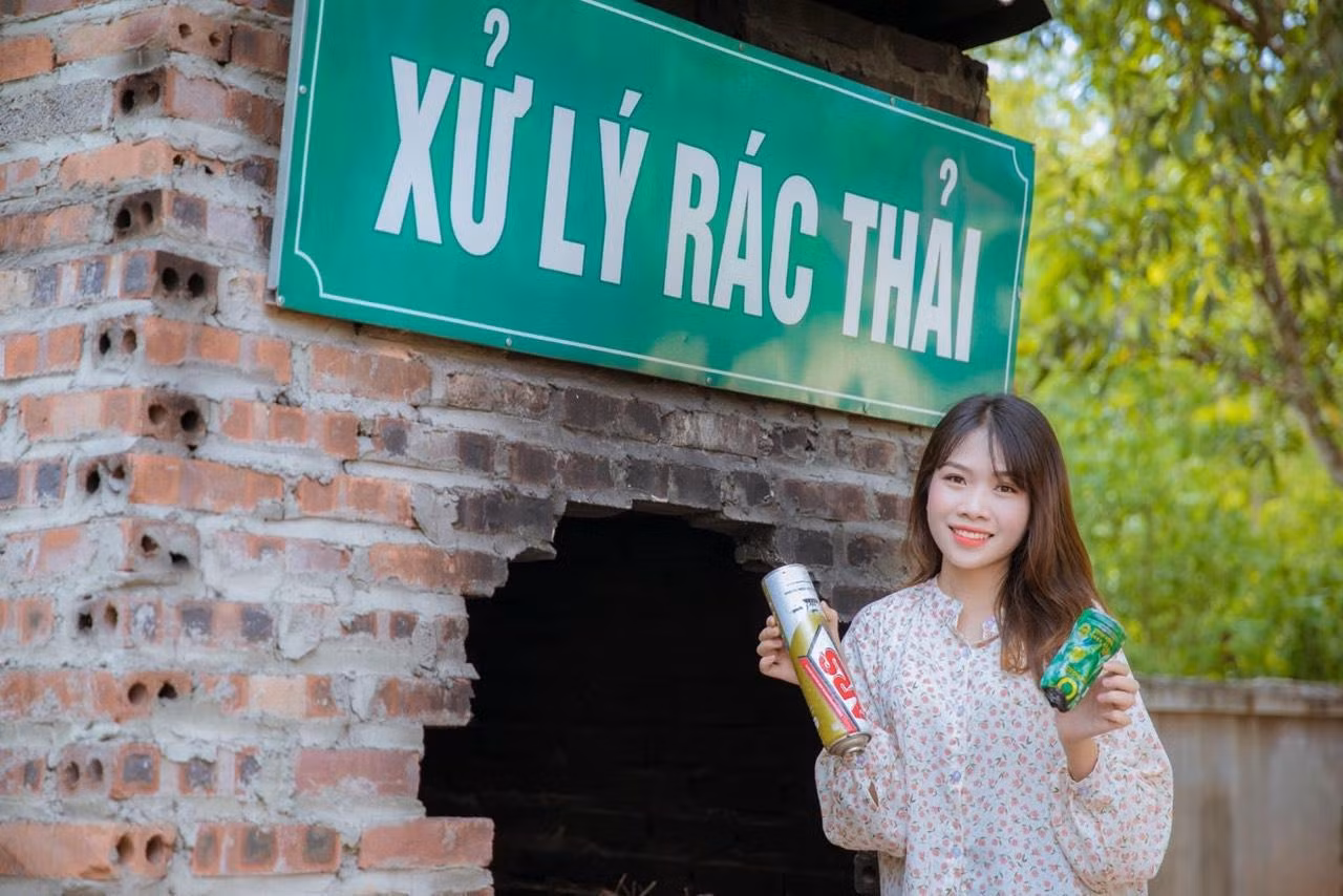 Thông điệp Hương Giang muốn gửi gắm đến mọi người: “Hãy đối xử tốt với thiên nhiên, thân thiện với môi trường, chúng sẽ không bao giờ phụ lòng chúng ta”.