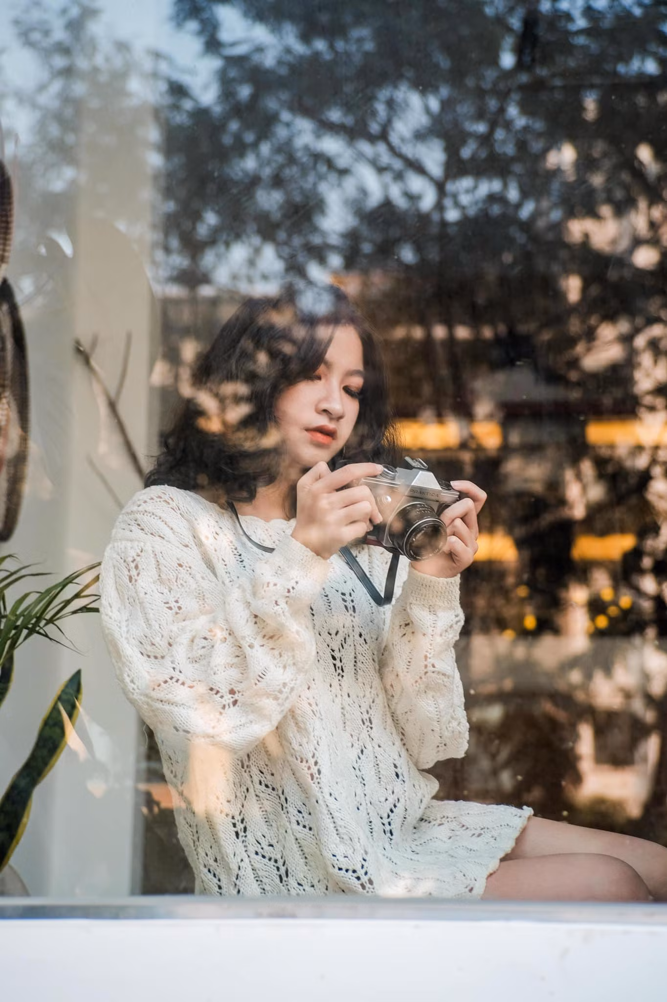 Vậy nhưng, đến một ngày, Minh Anh lại chỉ có thể ngồi im 1 chỗ