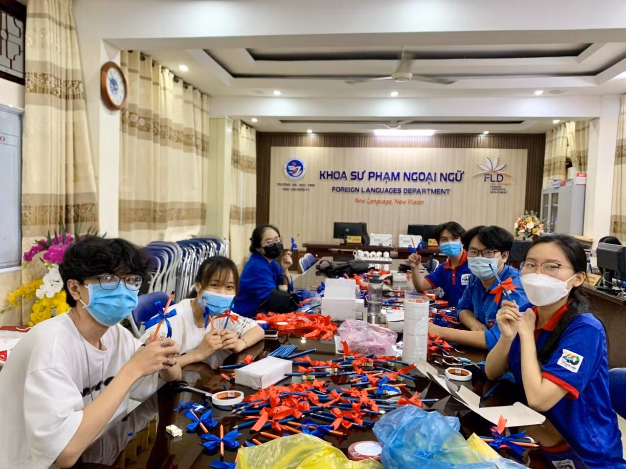 Mỗi hoạt động đều rất thiết thực mang ý nghĩa nhân văn và cũng là trải nghiệm cho dấu ấn thời sinh viên.
