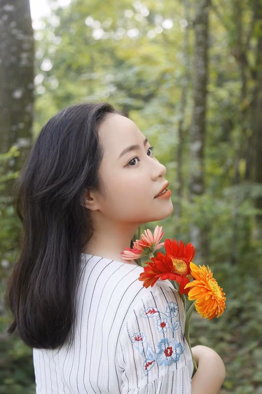 Phương Linh háo hức khi được thông báo nhà trường sẽ tổ chức học offline.