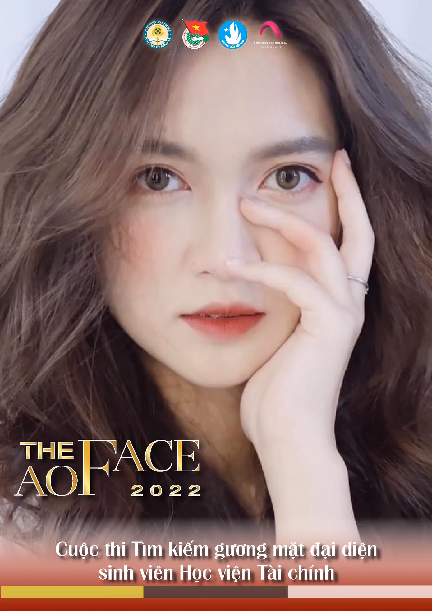 Anh Thư là một hot Tiktoker với gần 500.000 lượt theo dõi. Với số lượng “fan” đông đảo như vậy, chắc chắn rằng bạn sẽ càng lan tỏa những hình ảnh đẹp của Học viện Tài chính, sinh viên Học viện Tài chính tới đông đảo mọi người hơn nữa.
