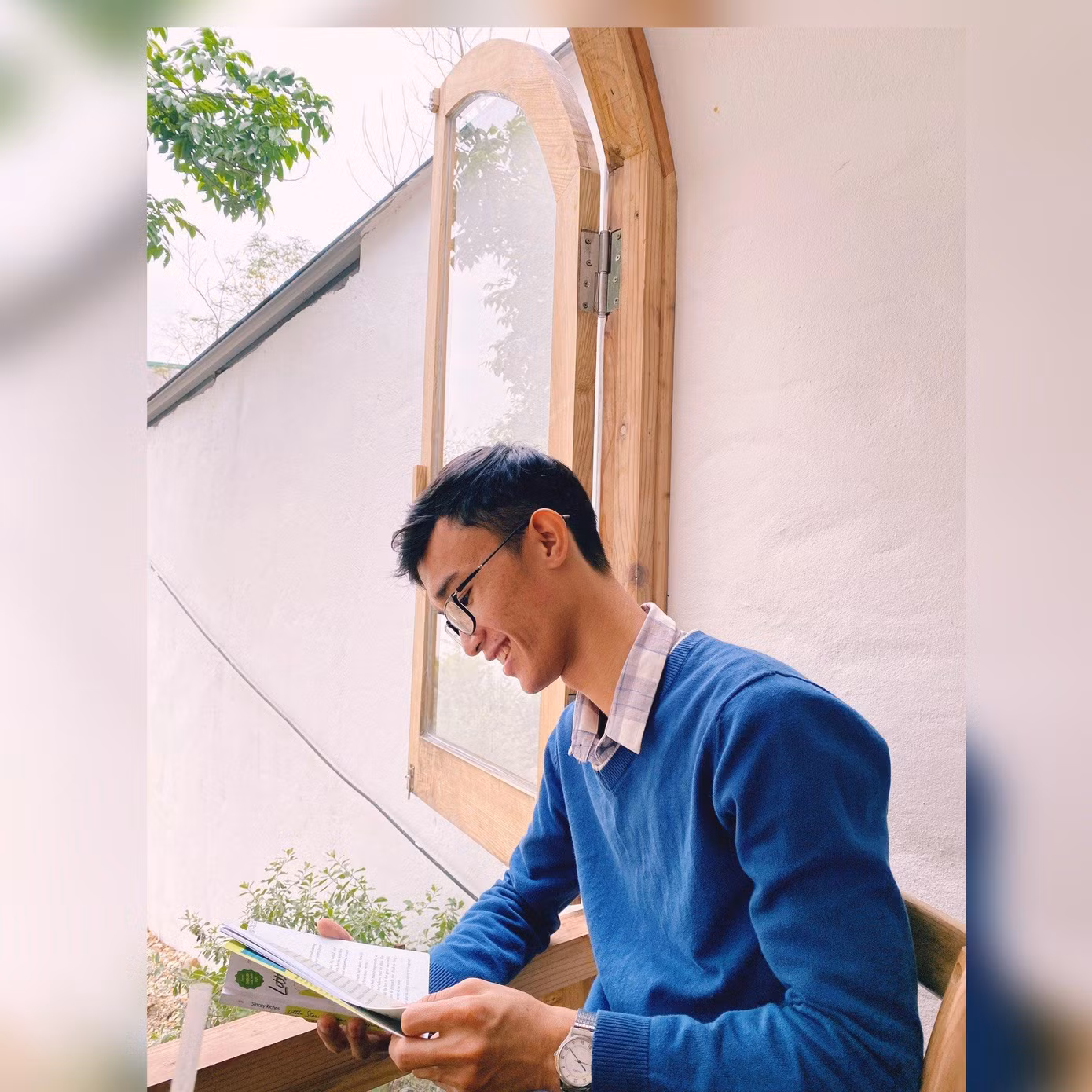 Sinh ra và lớn lên ở vùng ven biển, Bắc nhận thấy học Tiếng Anh là một điều "xa xỉ".
