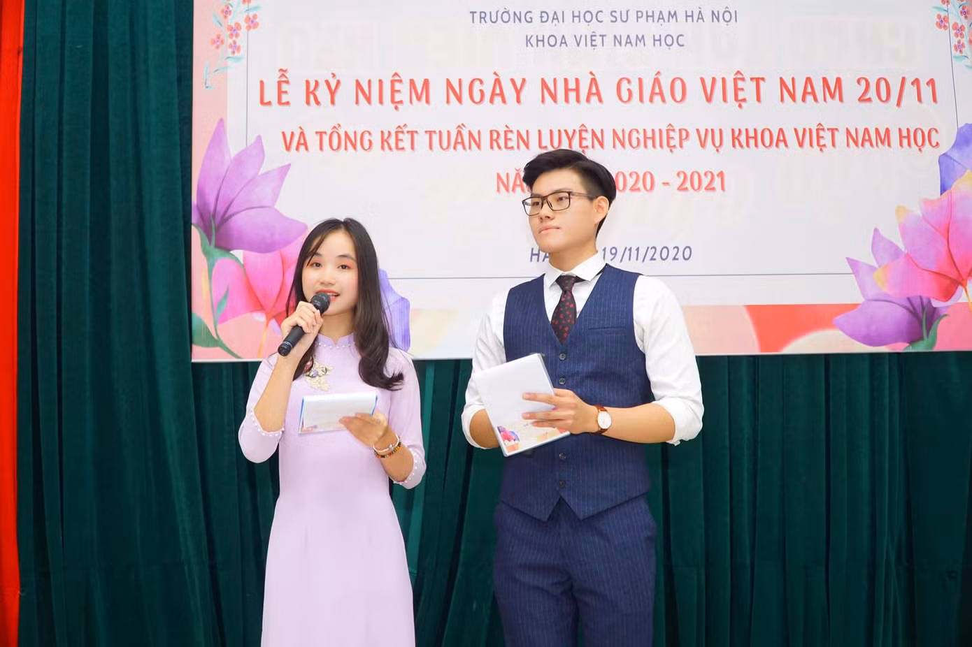 Trường Giang từng tham gia các hoạt động của khoa chào mừng ngày Nhà giáo Việt Nam 20.11.