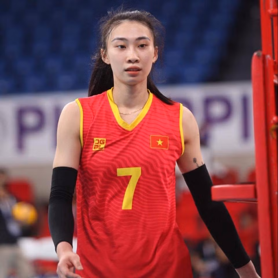 Nguyệt Anh - ngọc nữ của bóng chuyền nữ Bộ Tư lệnh Thông, là người con gái mảnh đất Quảng Bình.