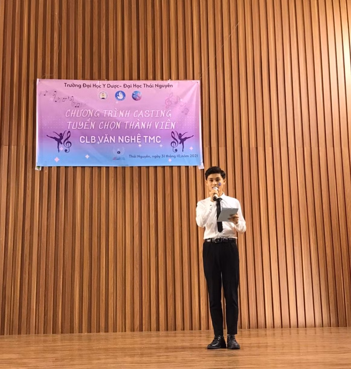 Tân tích cực tham gia hoạt động tại các CLB trong trường cùng những sự kiện Đoàn - Hội do trường phát động.
