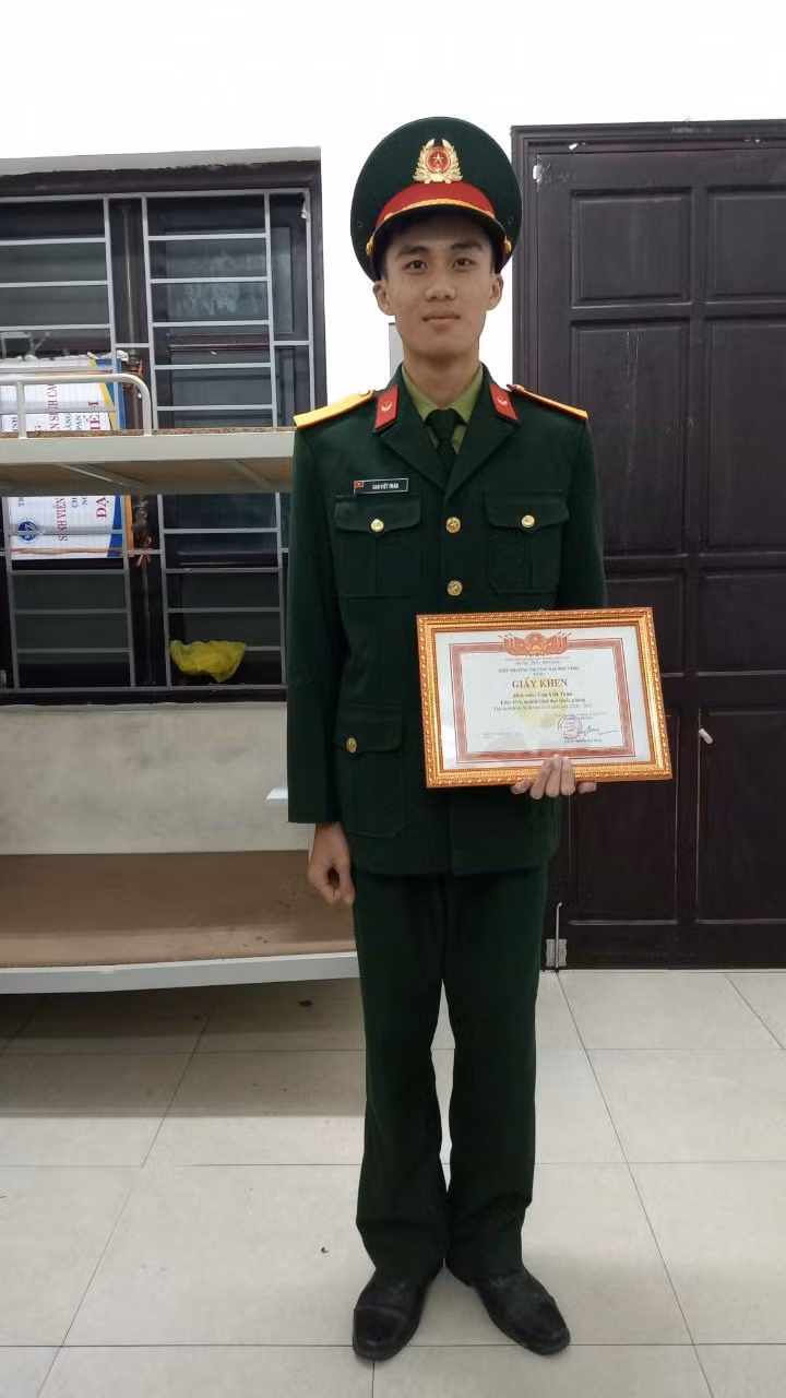 Toàn liên tục được nhận giấy khen từ Ban Chấp hành Đoàn trường.