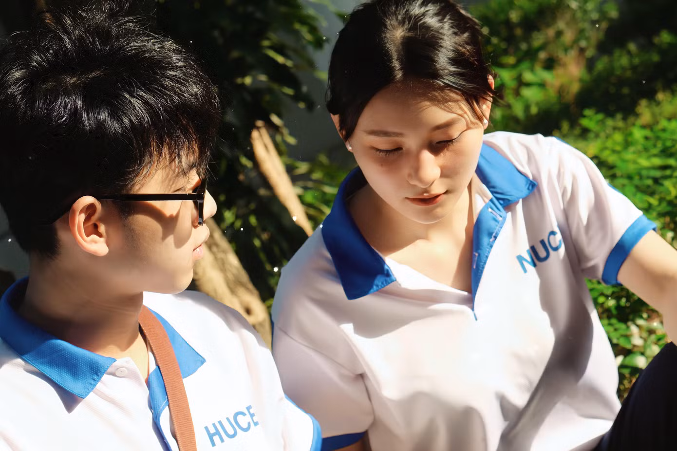 Cô chia sẻ: "Mình vẫn luôn cố gắng để cân bằng giữa việc hoạt động câu lạc bộ và học tập bằng cách tìm ra sự liên kết giữa đam mê nghệ thuật và môn học của mình."