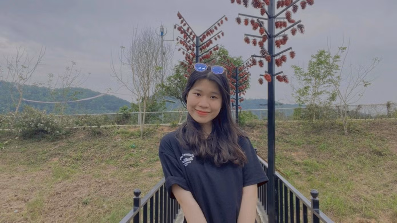 Trần Nguyên Diệu Ly là cô sinh viên năm 3 của khoa Ngân hàng, Học viện Ngân hàng.
