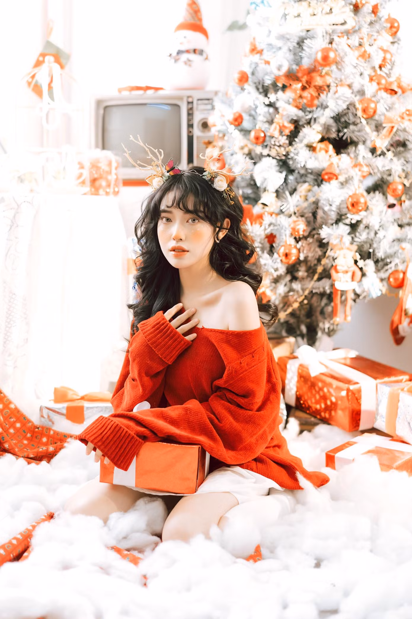 Xuất hiện là một gương mặt khá mới trong làng mẫu Việt. Trên con đường vươn tới ước mơ trở thành người mẫu, cô bạn đã trải qua nhiều thử thách, khó khăn khác nhau.