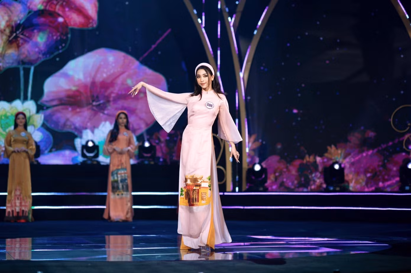 Bên cạnh đó, Nhật Lệ cũng từng đạt được nhiều thành tích tốt trong các cuộc thi về sắc đẹp và nhiều thành tích khác.