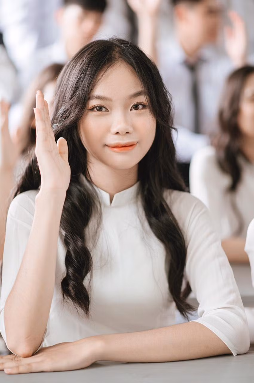 Mỹ Linh (sinh năm 2003) sinh ra và lớn lên ở vùng đất mỏ Quảng Ninh.