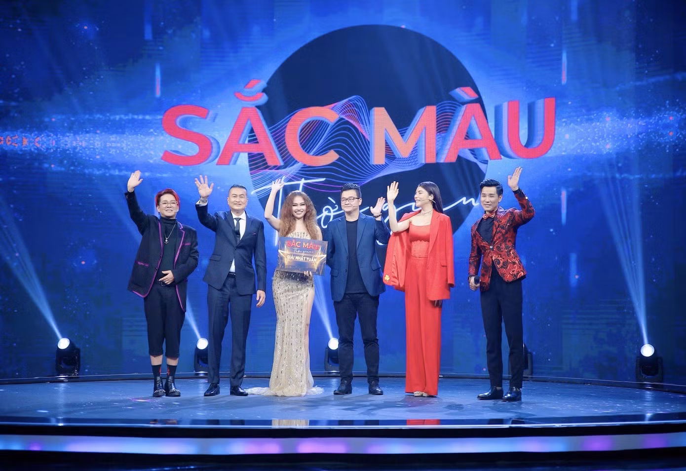 Chương trình được phát sóng vào lúc 20h30 thứ 4 hàng tuần trên VTV3. Chương trình được phát sóng vào lúc 20h30 thứ 4 hàng tuần trên VTV3.