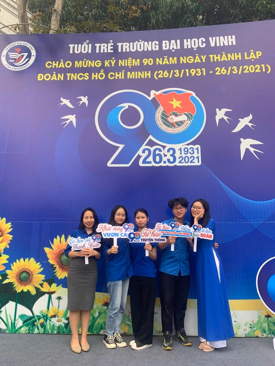 Thanh Hà được đề xuất nắm giữ chức vụ Ủy viên Ban thư kí Liên chi Hội Khoa Sư phạm Ngoại ngữ.
